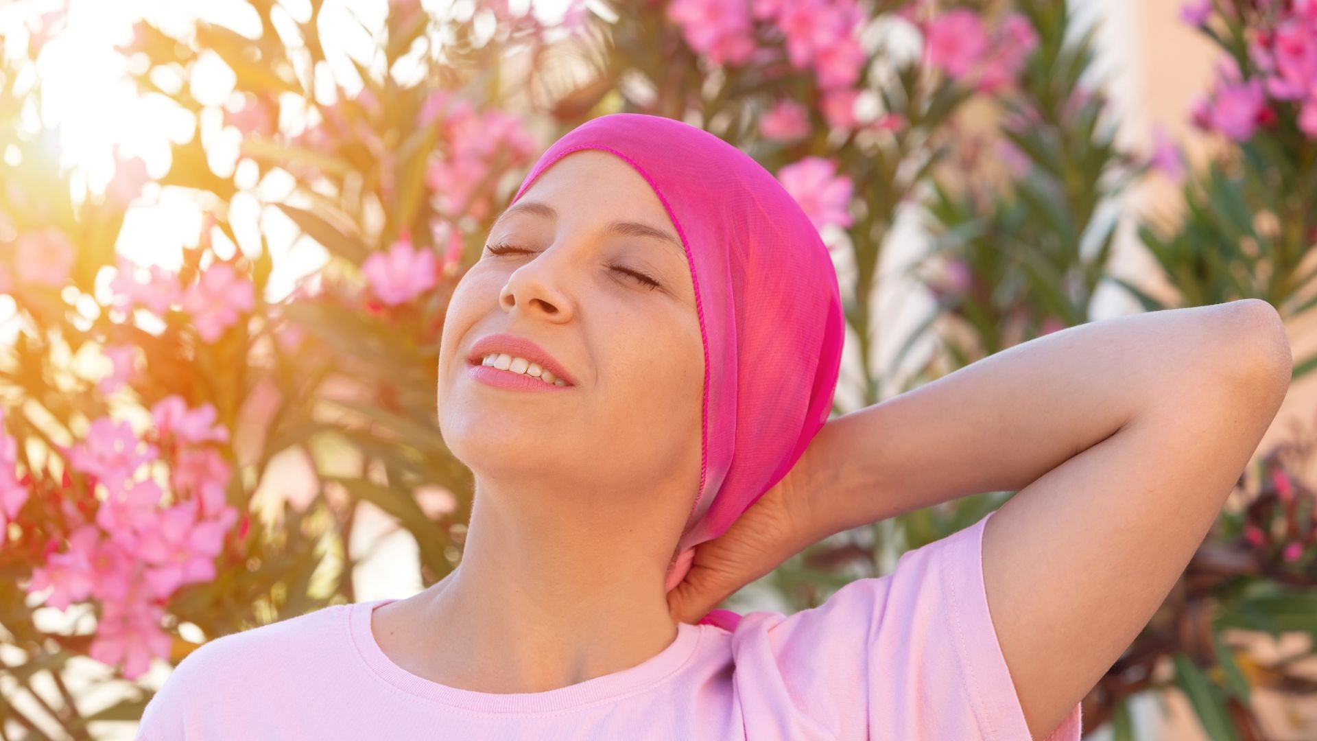 Cancer du sein : pourquoi ma peau est-elle plus vulnérable au soleil ? (Et comment la protéger pour vivre plus sereinement)