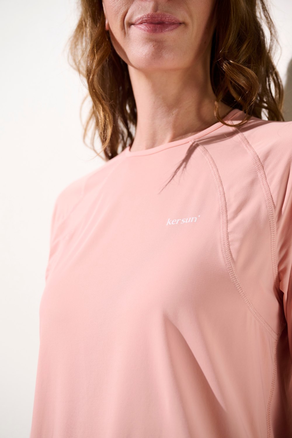 T-shirt anti-UV - Oasis rose pour femme, léger et respirant, offrant protection solaire UPF 50+.
