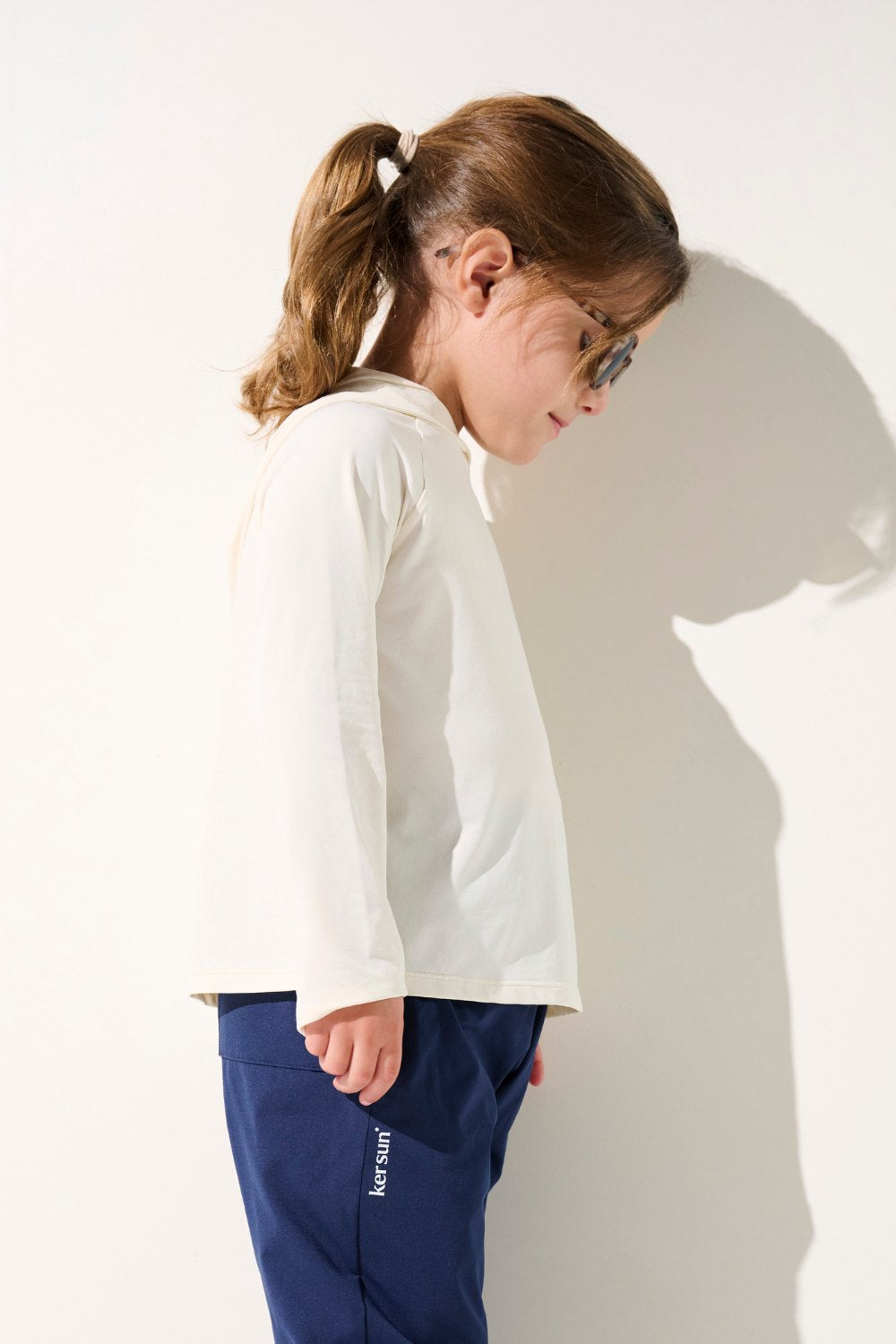 T-shirt anti-UV à capuche - Oasis, blanc, pour fille, léger et confortable, UPF 50+ contre le soleil.