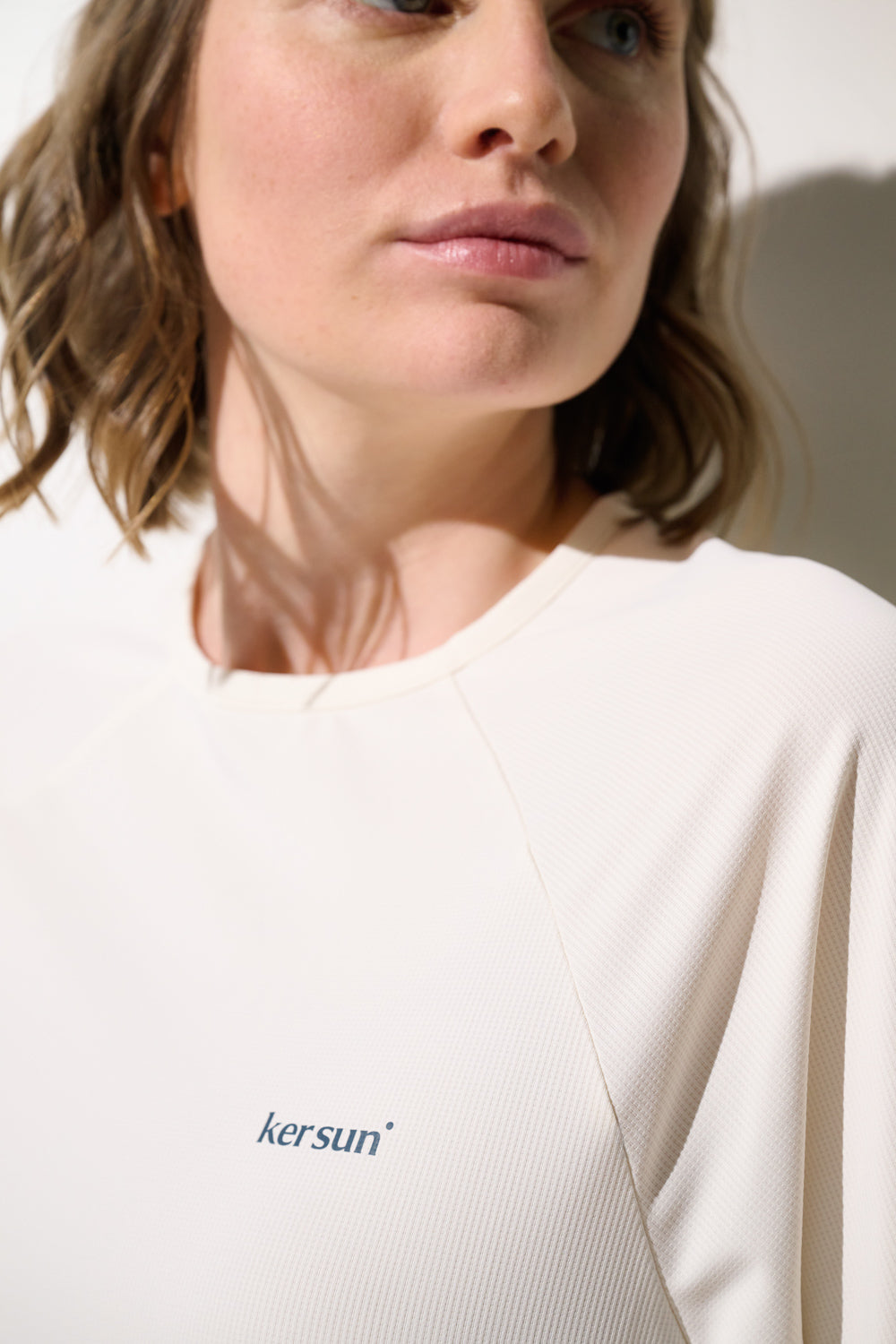 T-shirt anti-UV - Boston, coupe fluide beige pour femme, marque Ker Sun, léger et respirant pour le confort.