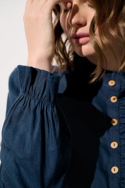 Robe anti-UV - Sylt en lin, élégante et légère pour femme, manches longues et boutons en bois.