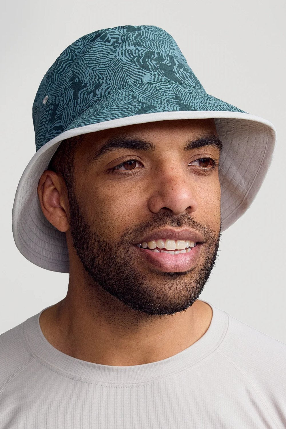 UV Buckethat - Ridge