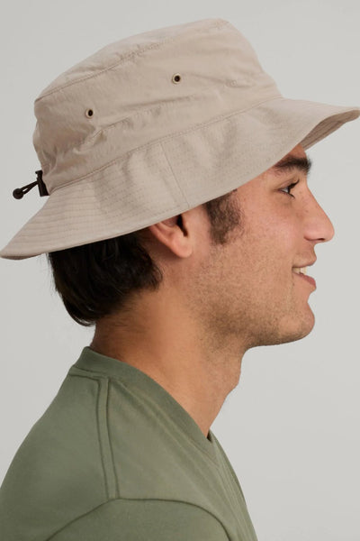 Bob anti-UV Evry-Day beige pour homme, avec protection UPF 50+, idéal pour se protéger du soleil.