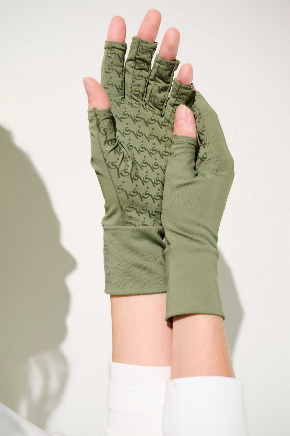 Mitaines anti-UV Mojave vertes UPF 50+, idéales pour activités extérieures, confort et protection solaire.