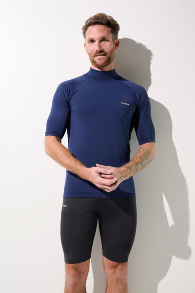 T-shirt de bain anti-UV - Malibu bleu pour homme, UPF 50+, idéal pour les activités aquatiques et la protection solaire.