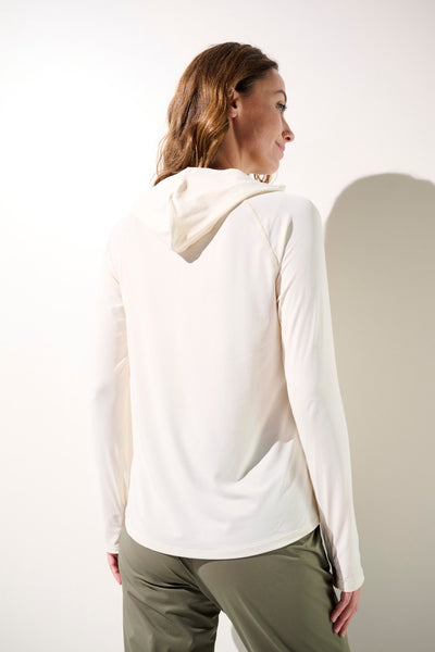 T-shirt anti-UV à capuche - Oasis pour femme, léger, UPF 50+, conçu pour le confort en plein air.