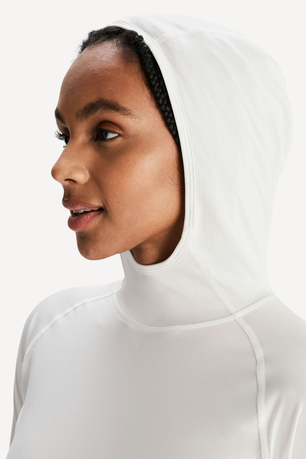 Sweat-shirt anti-UV blanc pour femme, UPF 50+, idéal pour la protection solaire en extérieur.