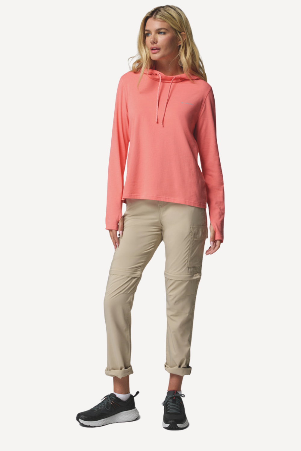 Sweat-shirt anti-UV corail pour femme, UPF 50+, confortable et léger, parfait pour les activités en extérieur.