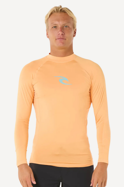 T-shirt de bain anti-UV orange pour homme, manches longues UPF 50+ de Rip Curl, idéal pour le surf.