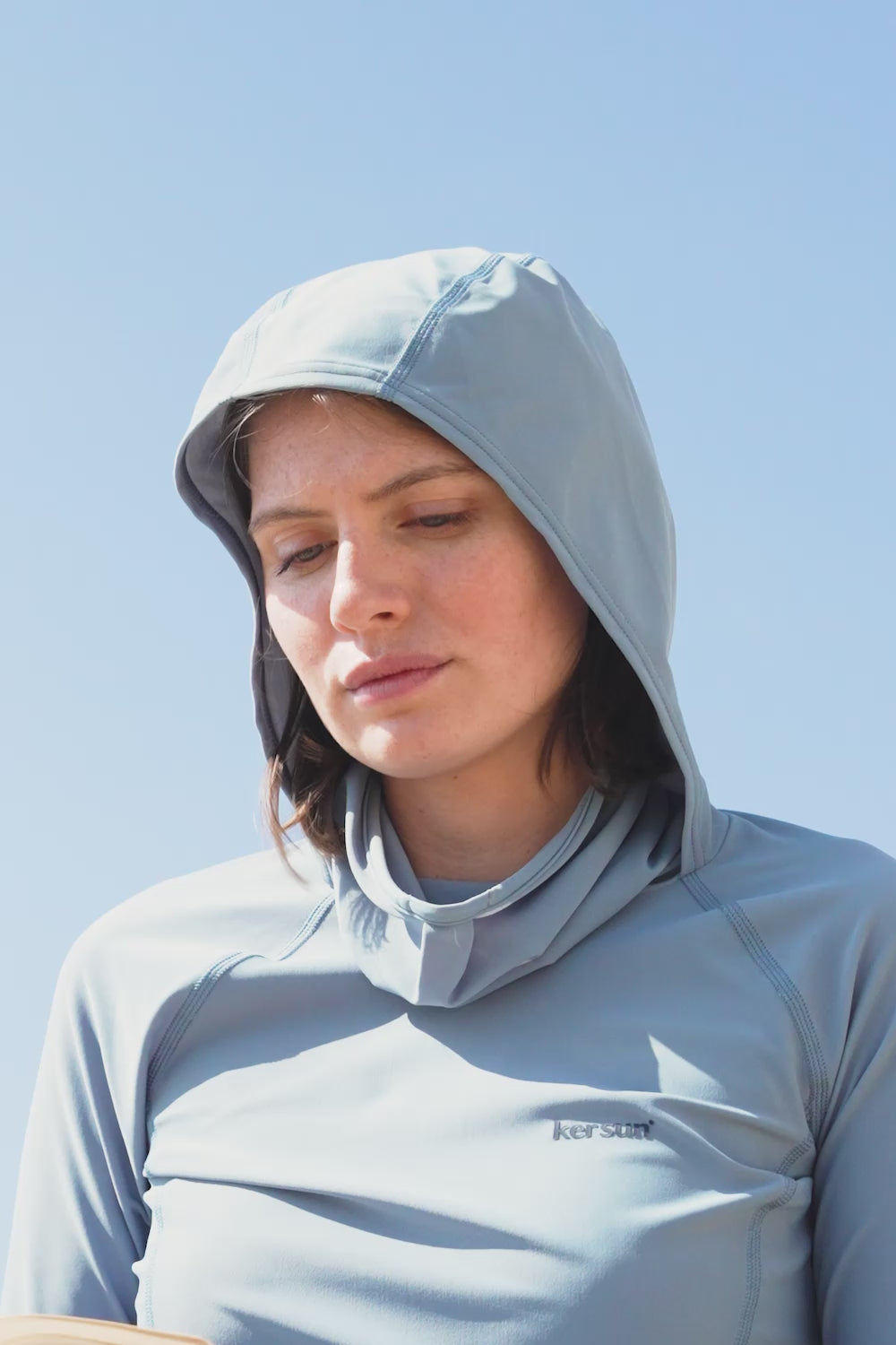 Laadt de video: Chapeaux et Vêtements anti-UV Ker Sun pour Femme et Homme